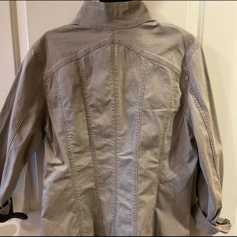 Chico’s Denim Jacket Chico’s Size 2 or Large - Tan - Picture 3 of 3